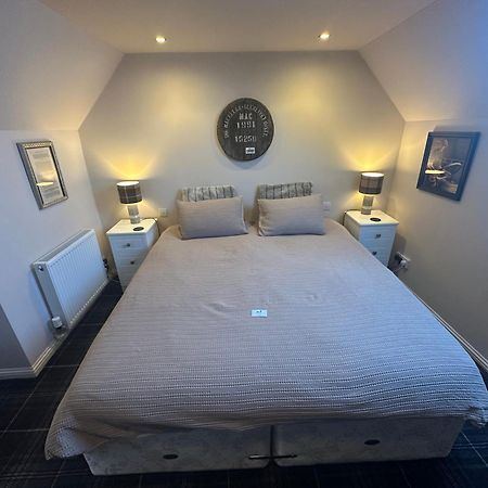 The Gables Whisky B&B Dufftown Exterior photo